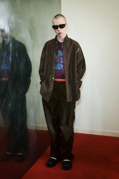 Look 5